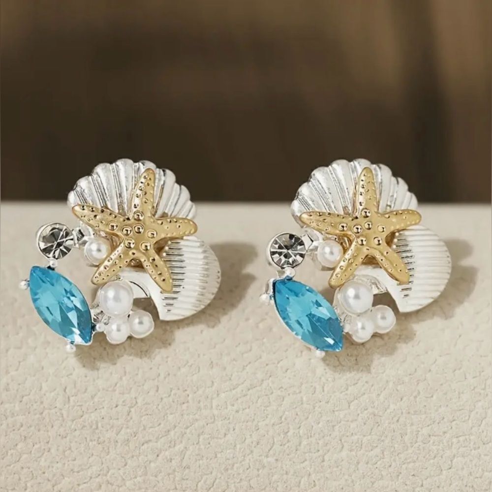 💙 Betsey Johnson Stunning Sparkling Seashell Earrings💙